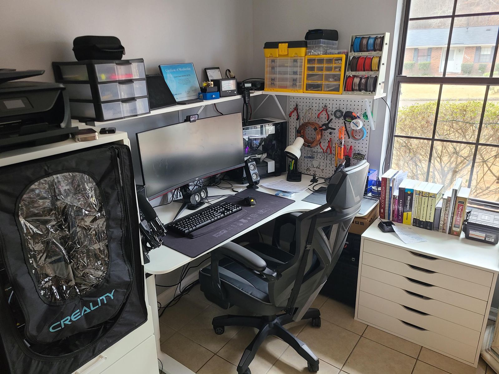 Home station desk with the transceiver, monitors and operating position