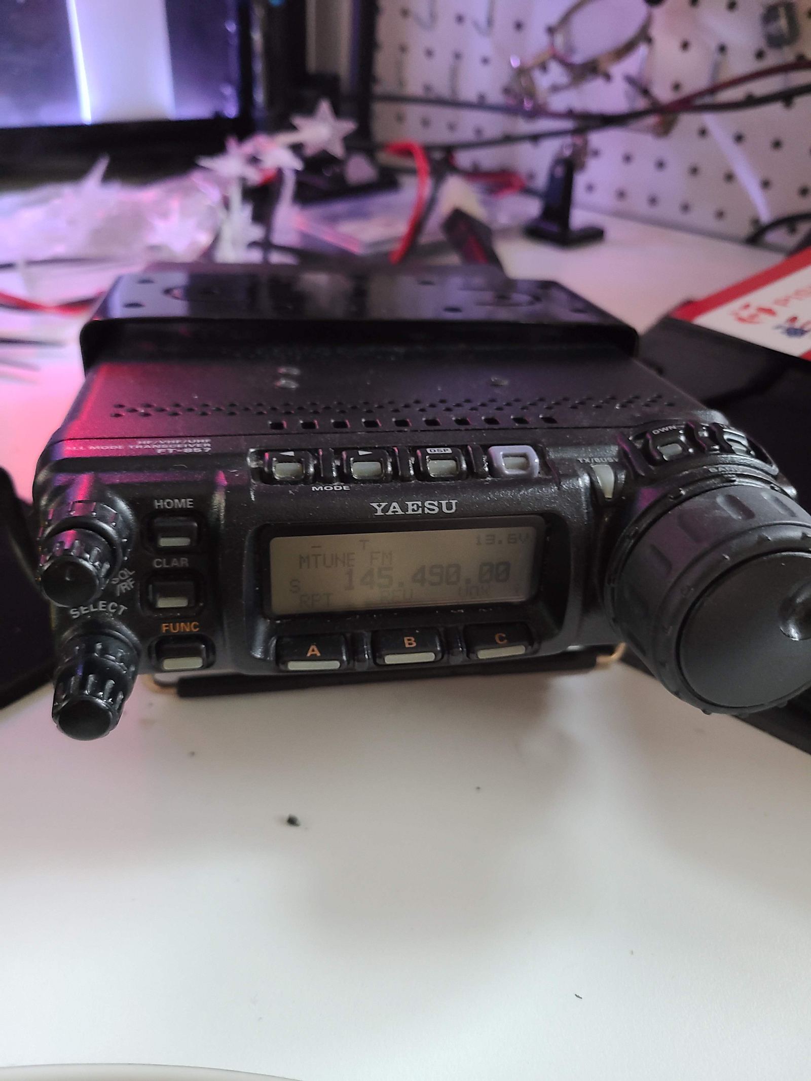 Yaesu mobile transceiver used for the APRS digipeater